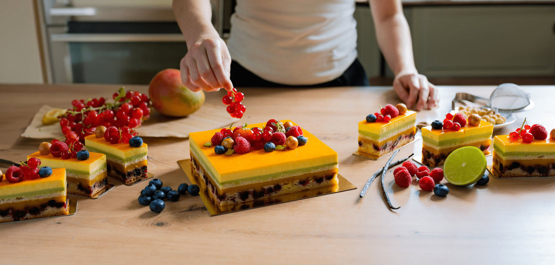 Entremets réalisés dans un moule cadre en plastique