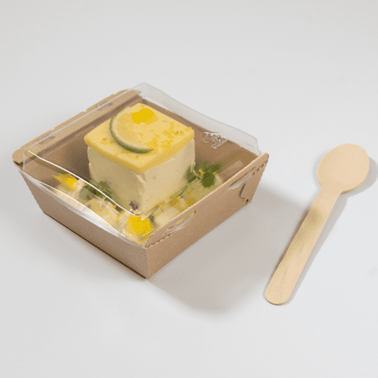 Barquette en carton et plastique pour vente à emporter